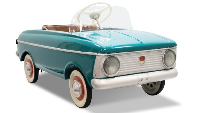 Педальный автомобиль Москвич